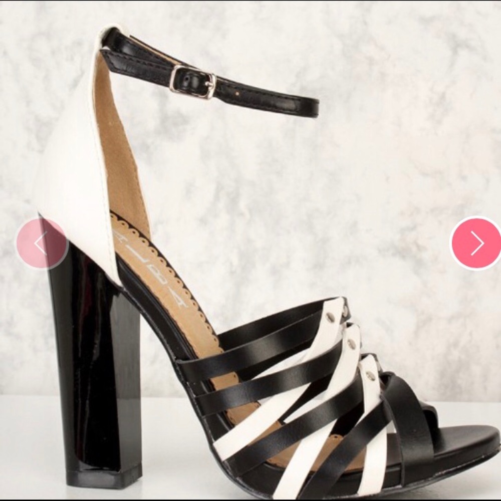 Black two Tone strappy open toe chunky heel